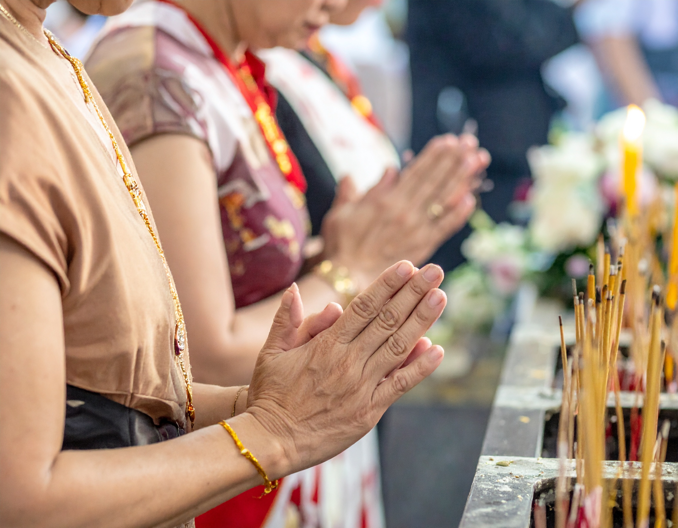 ココナラで葬儀動画を依頼！低予算のメリット・注意点・評判